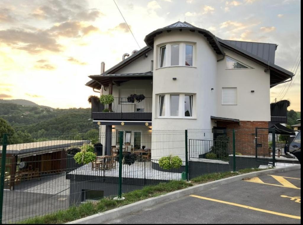 Guesthouse Frlan Ozalj Exterior photo
